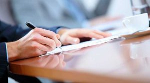 Butuh Dana Tunai Tanpa Jaminan? Simak 10 kelebihan dan kekurangannya