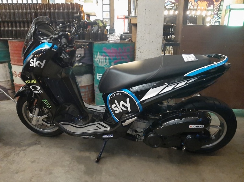 inspirasi-modifikasi-yamaha-lexi-riding-makin-gaya