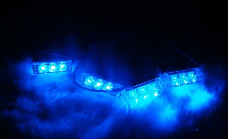 Pasang lampu kelap kelip