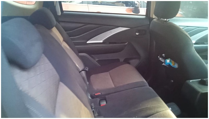 test drive xpander cross