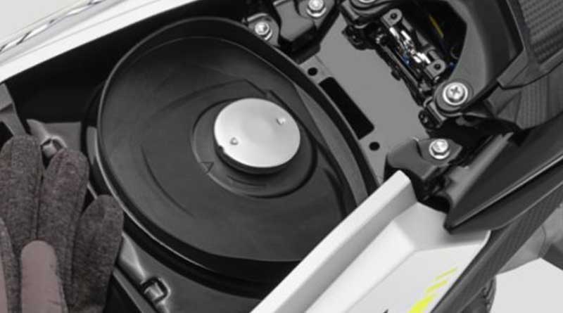 10 Penyebab Motor Mati Mendadak Beserta Solusinya! tangki bensin tersumbat bisa berakibat motor mati mendadak