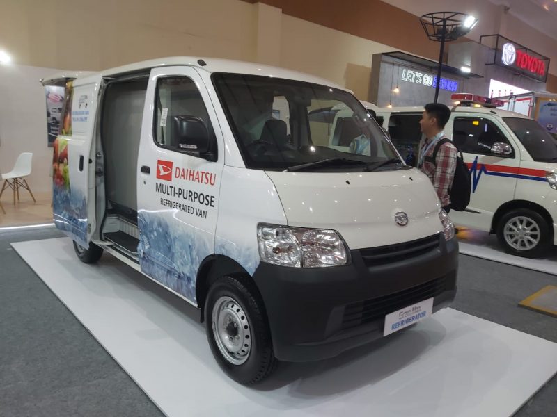 gran max jadi mobil terlaris daihatsu