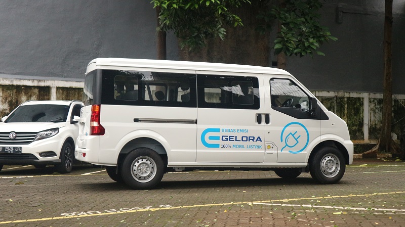 DFSK Gelora menawarkan dimensi lebih besar ketimbang kompetitor