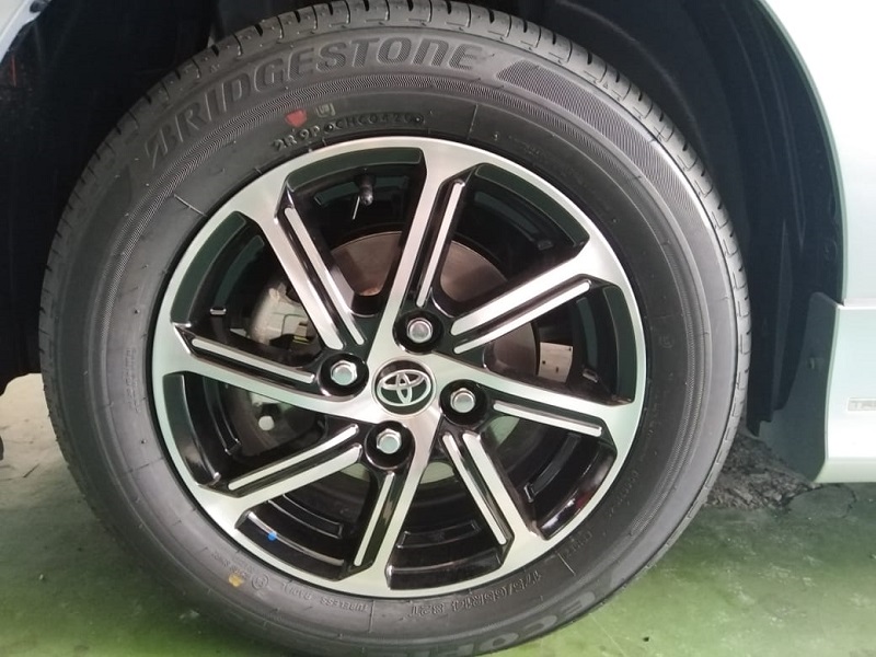 Berapa Tekanan Angin Ban Mobil yang Pas? Awas Keliru Tekanan angin ban di mobil Toyota Agya
