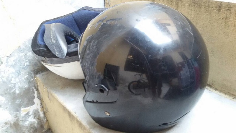 Cat warna dasar helm yang kamu warnai