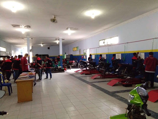 7 Rekomendasi Kursus Mekanik Motor untuk Kamu! Kegiatan belajar mengajar LKP Technico