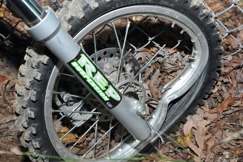 velg motor bengkok