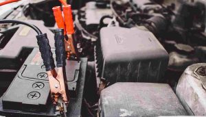 Cara Jumper Aki Mobil, Awas Salah Langkah!