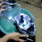 Cara Memasang Mika Lampu Motor yang Benar