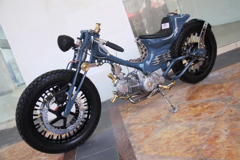 astrea grand cafe racer