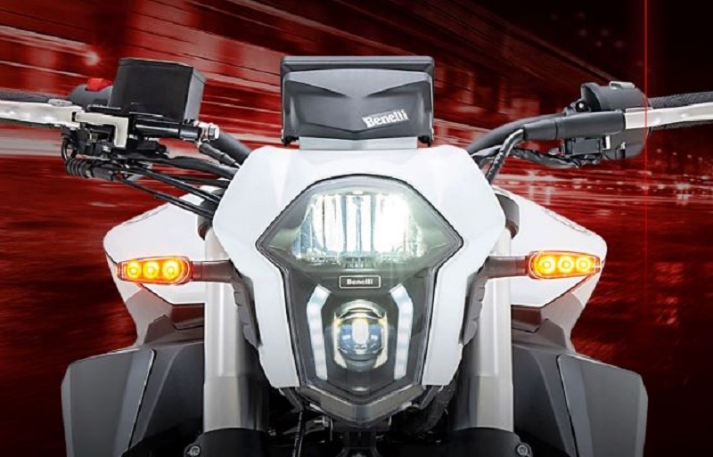 spesifikasi dan harga benelli tnt600i 005