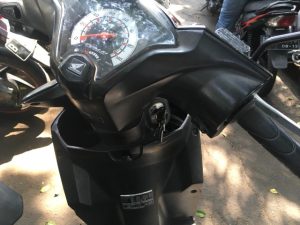 Cara Kunci Stang Motor yang Benar untuk Hindari Pencurian