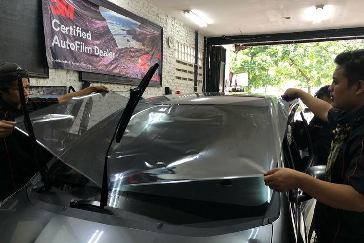 12 Kaca Film Mobil Terbaik 2023, Bukan Asal Gelap! 3M masuk dalam pilihan kaca film mobil terbaik yang bisa jadi pilihan