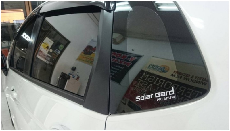 Kaca Film VKool Vs Solar Gard, Mana Lebih Baik? kaca film solar gard