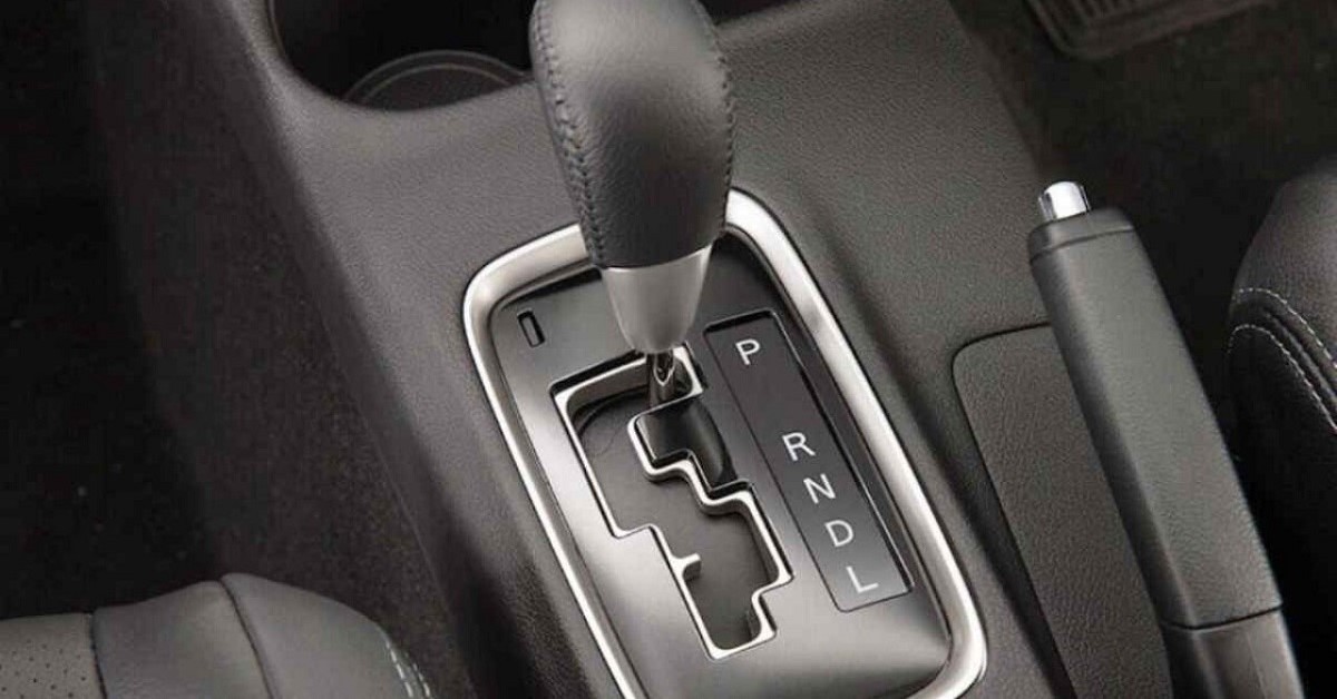 posisi transmisi mobil matik saat macet