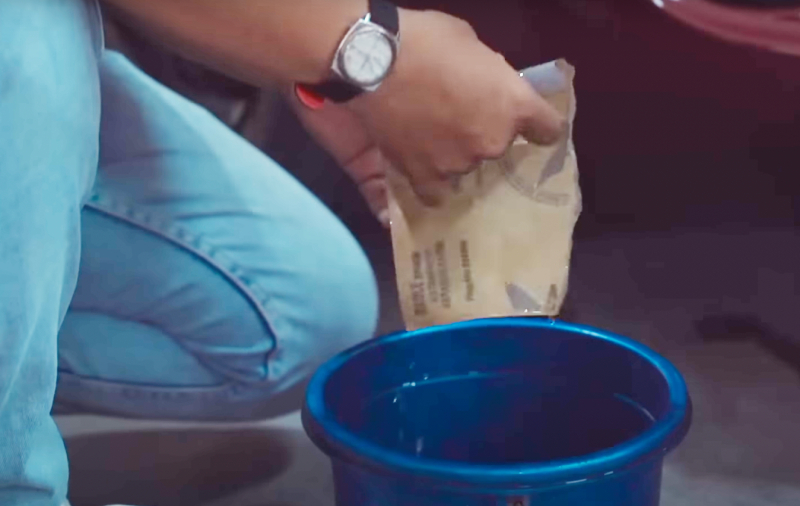 Cara Membersihkan Lampu Depan Mobil