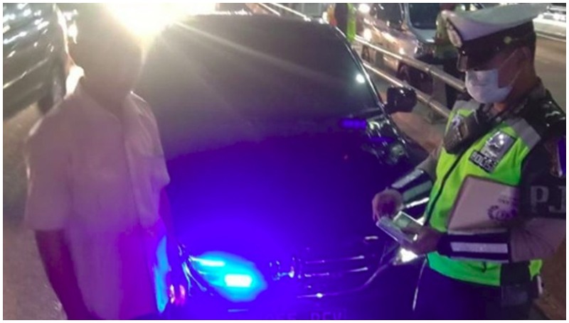 Aturan Menggunakan Sirine, Strobo dan Rotator di Mobil, Ada Sanksi! Tindakan hukum untuk pengguna strobo dan rotator