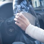 Tips Ampuh! 8 Cara Menghilangkan Bau Rokok di Mobil Secara Efektif - Tuwaga