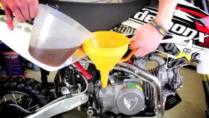 Ciri Ciri Motor Harus Ganti Oli Agar Mesin Tetap Awet