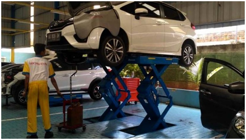 6 Alasan Mobil Lebih Baik Servis di Bengkel Resmi Rawatlah kendaraan di bengkel resmi, agar kondisi mesin tetap dalam kondisi prima
