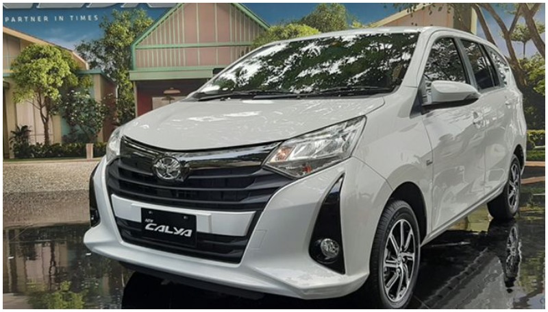 Toyota Calya mobil 3 baris senyaman Innova - Moladin