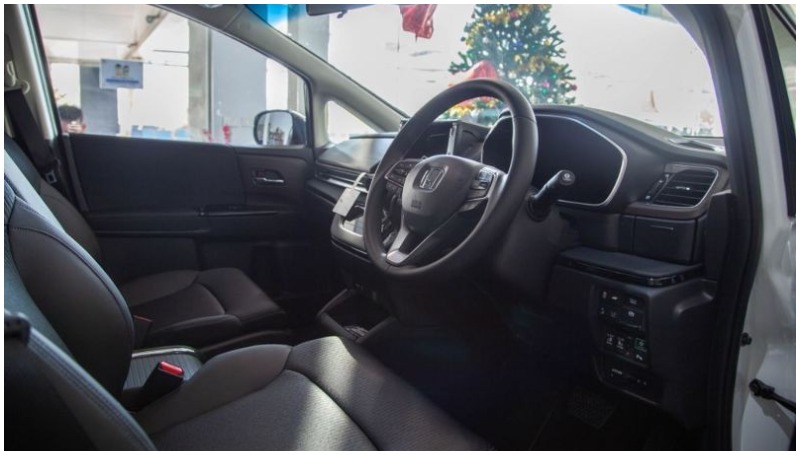 Interior Honda Odyssey facelift