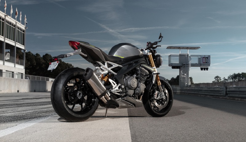 triumph speed triple 1200 rs