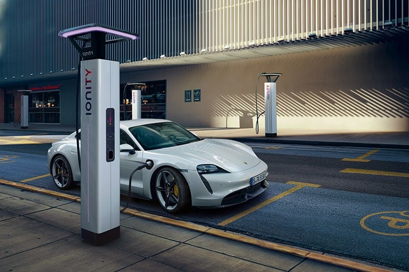 Porsche Taycan Indonesia dibanderol mulai Rp 2,5 miliar