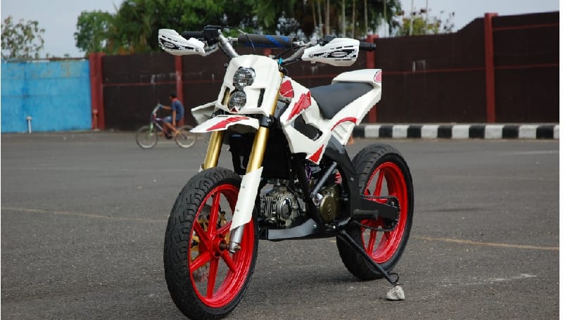 Modifikasi motor bebek jadi supermoto