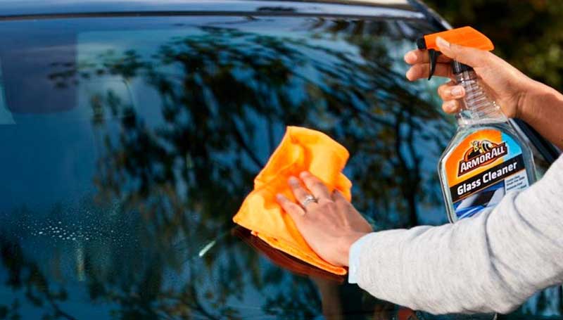 Ammonia bisa hilangkan baret pada kaca