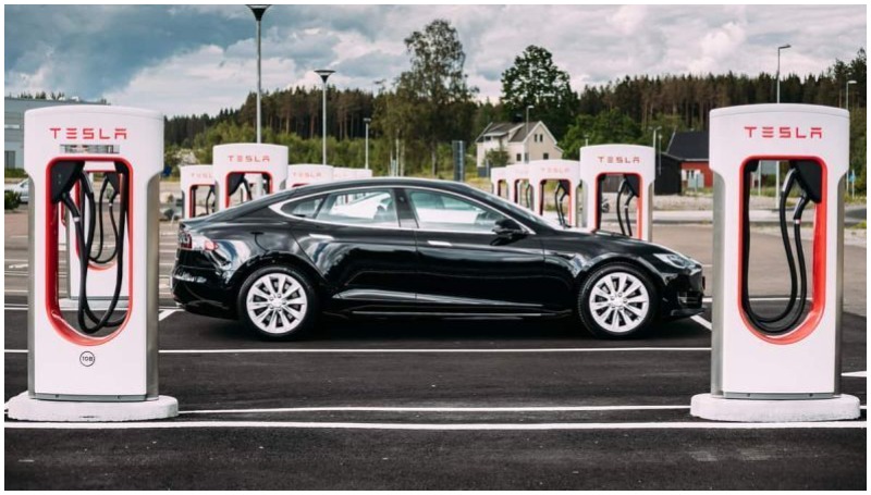 Tesla berinvestasi di Indonesia