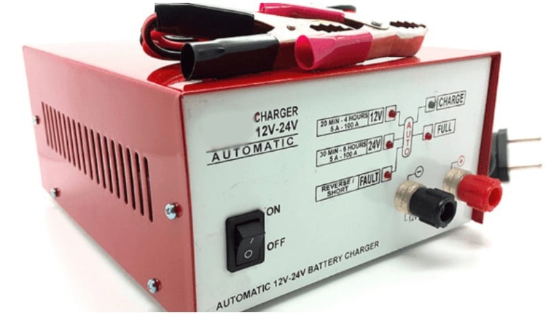 Stabilizer untuk pengecasan aki