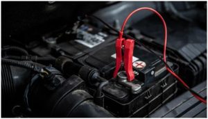 5 Cara Mengecas Aki Mobil Dengan Benar, Mudah Kok!