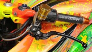 Kelebihan dan Kelemahan Kopling Hidrolik di Motor