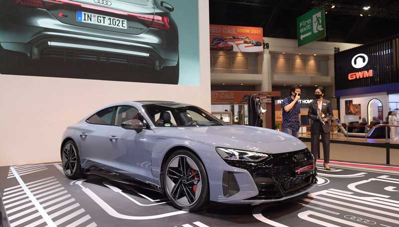 3 mobil sport mewah di BIMS 2021