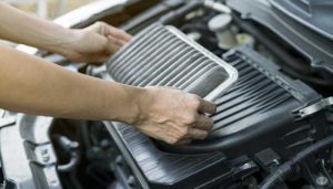 Perawatan Filter Udara Mobil Tidak Sulit, Lakukan Sendiri!