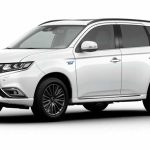 Harga Mitsubishi Outlander PHEV Diskon Rp 400 Jutaan - Tuwaga