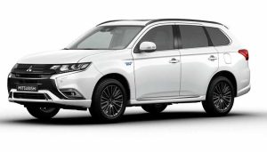 Harga Mitsubishi Outlander PHEV Diskon Rp 400 Jutaan