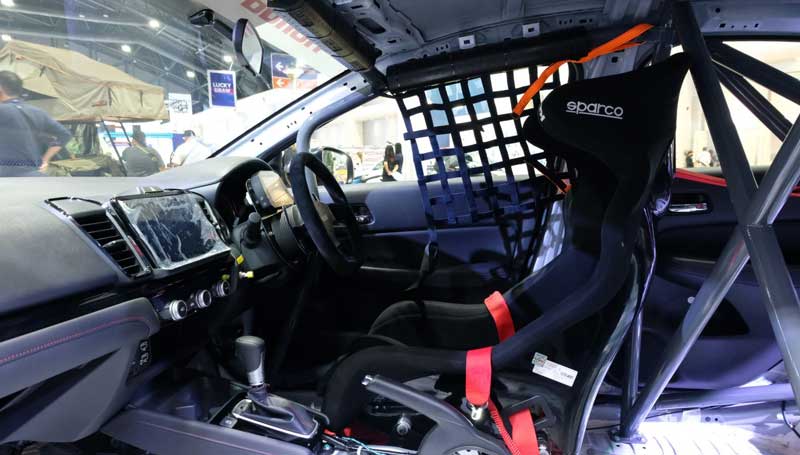 interiro mobil balap honda city hatchback rs