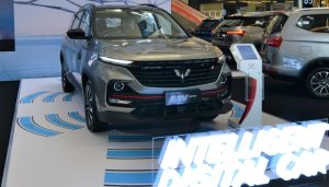 Roadshow Wuling Almaz RS Sapa Masyarakat Tangerang