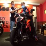 KTM 1290 Super Duke R 2021 Mejeng di IIMS Hybrid - Tuwaga