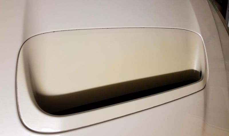 Cara Menghilangkan Noda Kuning Pada Mobil Putih, Mudah! cat mobil putih jadi menguning