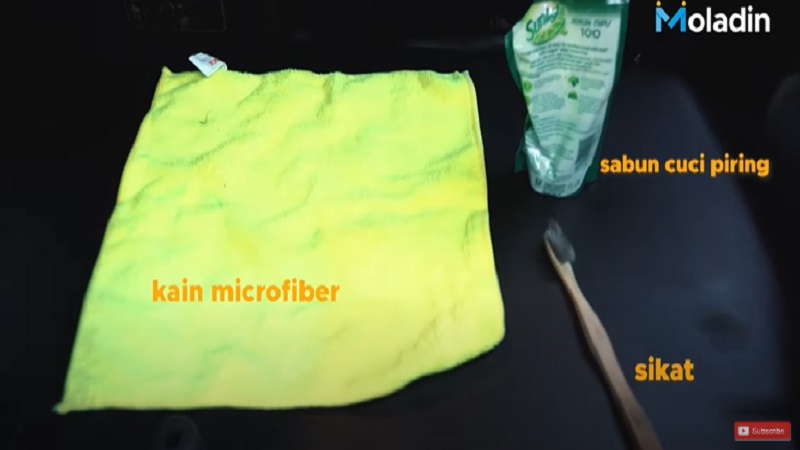 Cara Membersihkan Jok Mobil Kain yang Kotor dengan Benar! cara membersihkan jok mobil