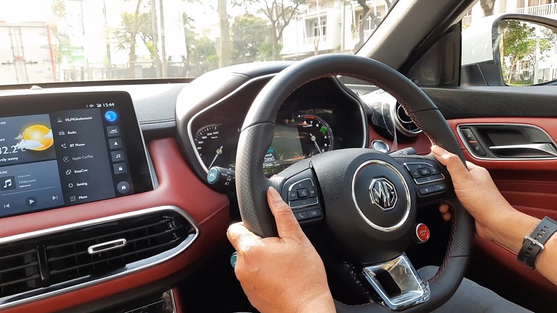 test drive mg hs i-smart 002