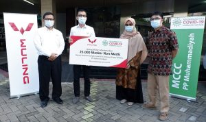 Wuling Beri Bantuan 50 Ribu Masker ke Muhammadiyah dan NU