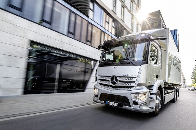 Truk Listrik Mercedes-Benz eActros Meluncur, Berapa Harganya? truk listrik mercedes-benz
