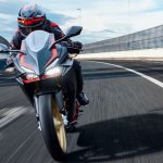 Beda Honda CBR250RR SP Vs Standar, Beli yang Mana? - Tuwaga