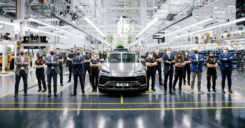 penjualan Lamborghini Urus