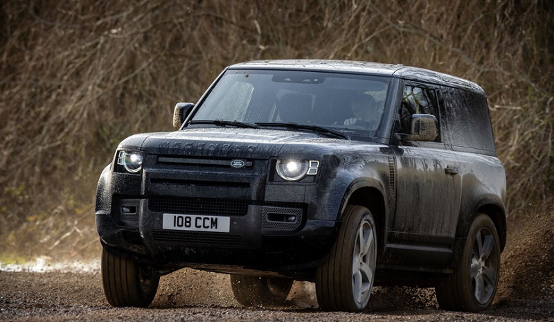 Land Rover Defender V8 2021, Pakai Mesin 5.000 cc land rover defender v8 - tampak depan