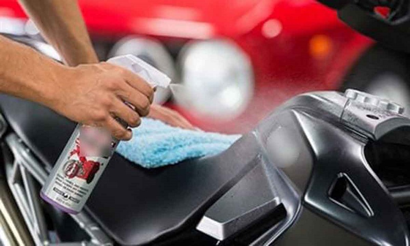 4 Tips Merawat Jok Motor Biar Tetap Empuk dan Awet merawat jok motor